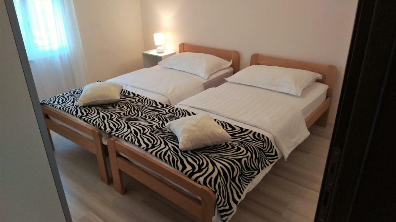 Apartments Annie Rogoznica  Esterno foto